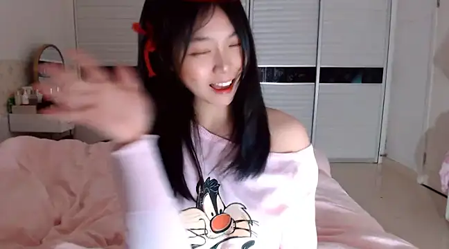 -Lucky Girl online show from January 13, 2025, 11:19 am