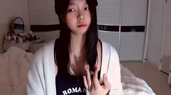 -Lucky Girl online show from January 18, 2025, 11:43 am