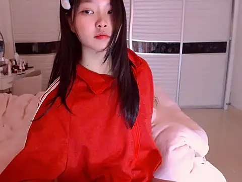 -Lucky Girl online show from February 3, 2025, 5:18 am