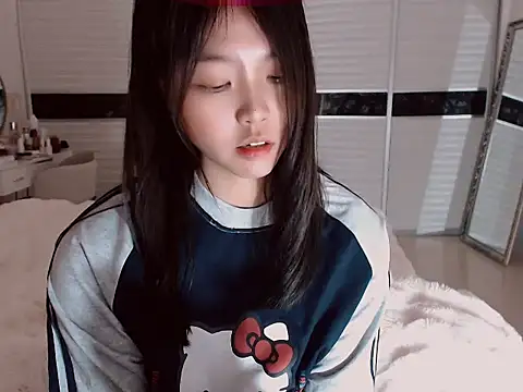 -Lucky Girl online show from February 12, 2025, 11:40 am