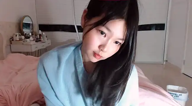 -Lucky Girl online show from February 21, 2025, 2:27 pm