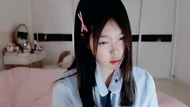 -Lucky Girl online show from February 22, 2025, 12:29 pm