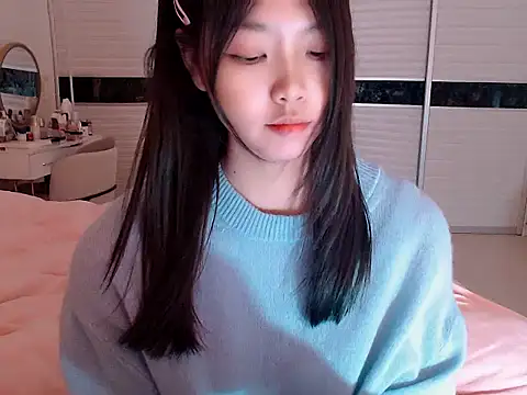 -Lucky Girl online show from February 26, 2025, 5:31 am