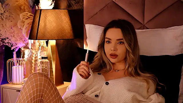 Snapshot of KatyaBelle chatting on October 5, 2025, 7:23 pm KatyaBelle online show from October 5, 2025, 7:23 pm