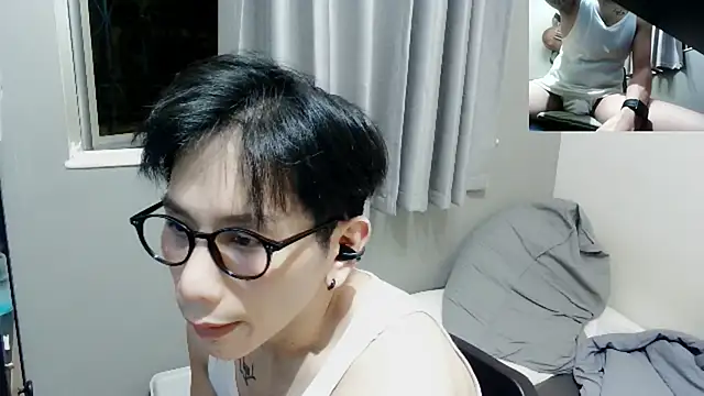 Snapshot of UndreamtM chatting on September 13, 2025, 1:44 pm UndreamtM online show from September 13, 2025, 1:44 pm