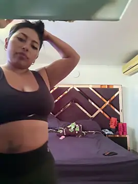 Snapshot of emmyjhonson07 chatting on November 9, 2025, 2:48 pm emmyjhonson07 online show from November 9, 2025, 2:48 pm