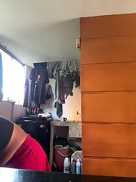 Snapshot of emmyjhonson07 chatting on December 17, 2025, 1:39 pm emmyjhonson07 online show from December 17, 2025, 1:39 pm