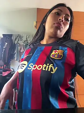 Snapshot of emmyjhonson07 chatting on December 18, 2025, 2:01 pm emmyjhonson07 online show from December 18, 2025, 2:01 pm