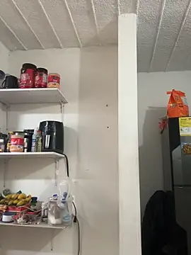 emmyjhonson07 online show from April 14, 2026, 11:49 am