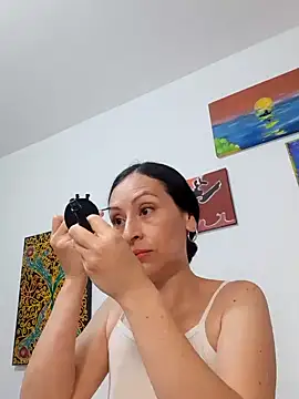Snapshot of AliceRossi chatting on January 11, 2025, 12:40 pm AliceRossi online show from January 11, 2025, 12:40 pm