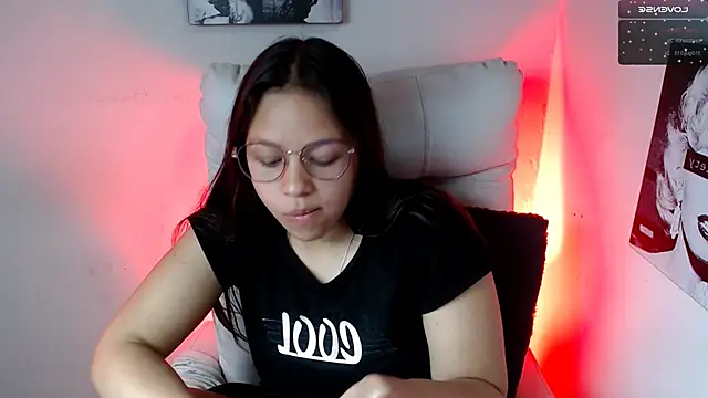 Snapshot of SamanthaRoldaan chatting on February 3, 2025, 4:20 pm SamanthaRoldaan online show from February 3, 2025, 4:20 pm