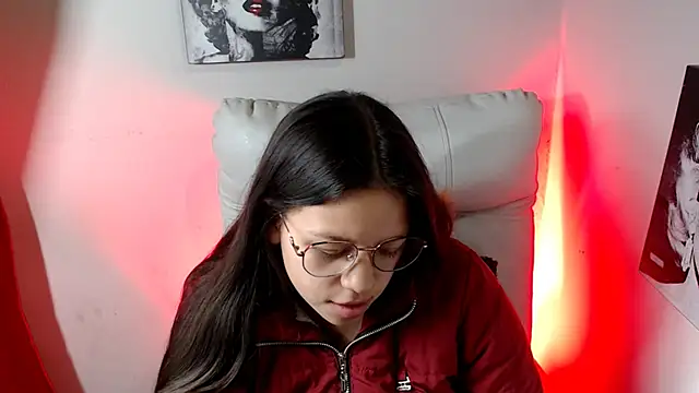 Snapshot of SamanthaRoldaan chatting on February 11, 2025, 7:27 pm SamanthaRoldaan online show from February 11, 2025, 7:27 pm