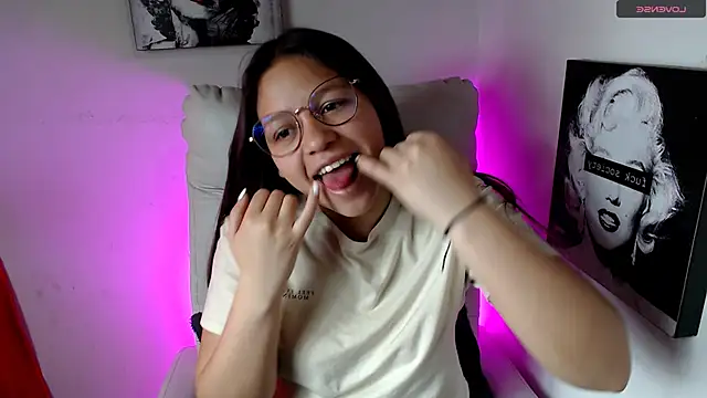 SamanthaRoldaan online show from March 2, 2025, 4:53 pm