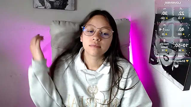 SamanthaRoldaan online show from March 4, 2025, 4:52 pm