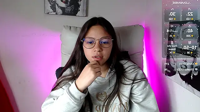 Snapshot of SamanthaRoldaan chatting on March 4, 2025, 8:16 pm SamanthaRoldaan online show from March 4, 2025, 8:16 pm