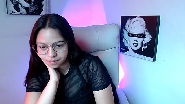 Snapshot of SamanthaRoldaan chatting on March 15, 2025, 2:45 pm SamanthaRoldaan online show from March 15, 2025, 2:45 pm