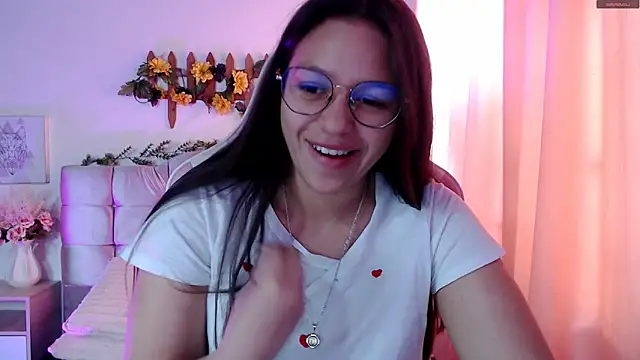 Snapshot of SamanthaRoldaan chatting on September 16, 2025, 4:30 pm SamanthaRoldaan online show from September 16, 2025, 4:30 pm