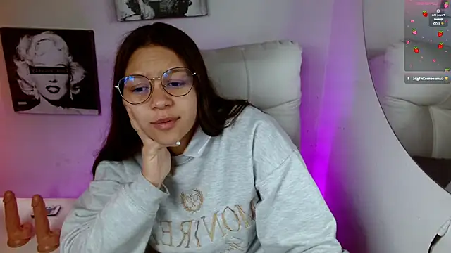 SamanthaRoldaan online show from September 29, 2025, 1:49 pm