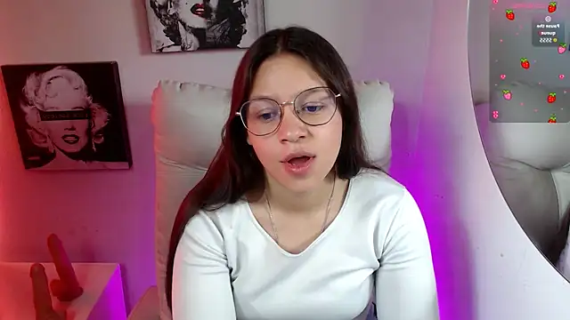 Snapshot of SamanthaRoldaan chatting on November 27, 2025, 2:08 pm SamanthaRoldaan online show from November 27, 2025, 2:08 pm