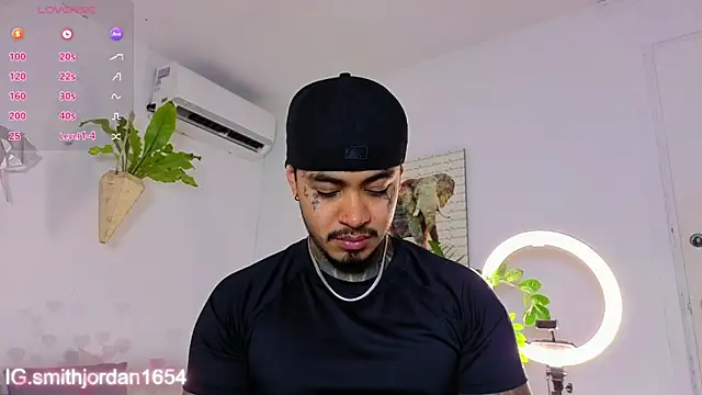 JordanSmiith  online show from November 21, 2025, 8:40 pm