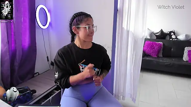 witchviolet online show from December 21, 2024, 4:36 pm