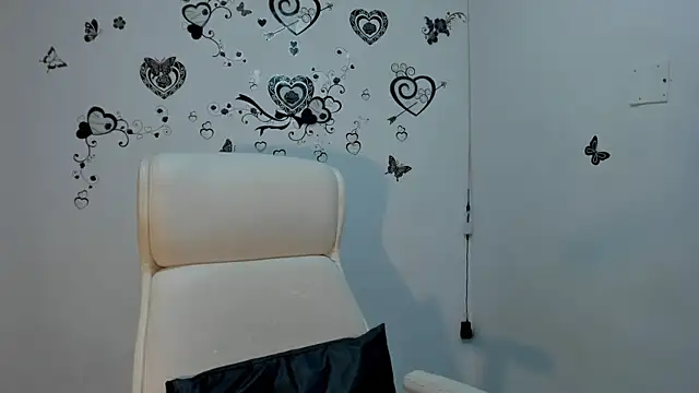 Linisprincehot69 online show from November 1, 2025, 5:31 am