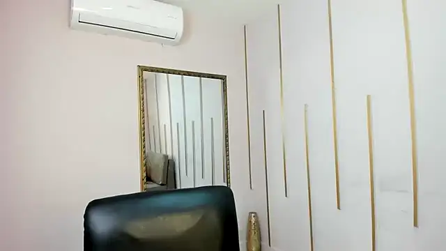 Snapshot of Nayariskaya chatting on October 12, 2025, 2:27 pm Nayariskaya online show from October 12, 2025, 2:27 pm