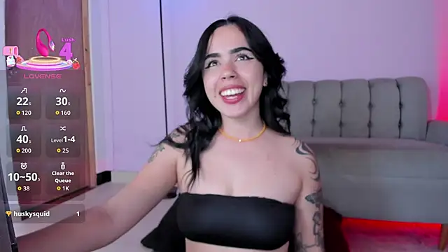 zoe6x online show from October 28, 2025, 2:20 pm