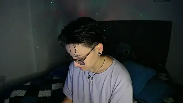 Snapshot of linda_33 chatting on February 1, 2026, 9:35 pm linda 33 online show from February 1, 2026, 9:35 pm