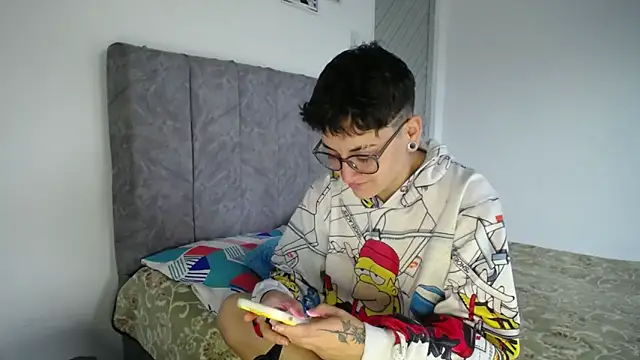 Snapshot of linda_33 chatting on February 16, 2026, 7:32 pm linda 33 online show from February 16, 2026, 7:32 pm