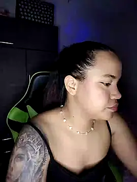 leila 22 online show from February 2, 2025, 7:25 pm