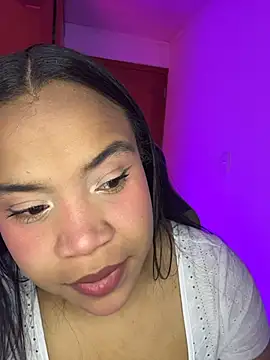 leila 22 online show from October 25, 2025, 8:22 am