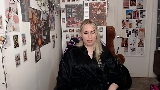 Snapshot of CapriScorpion chatting on December 14, 2024, 8:56 am CapriScorpion online show from December 14, 2024, 8:56 am