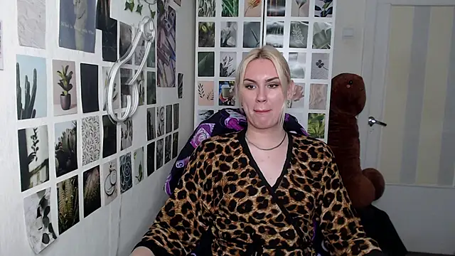 CapriScorpion online show from December 3, 2025, 2:15 pm