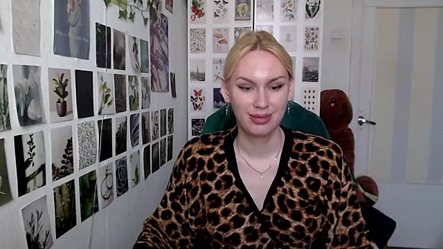 CapriScorpion online show from May 6, 2026, 10:53 am