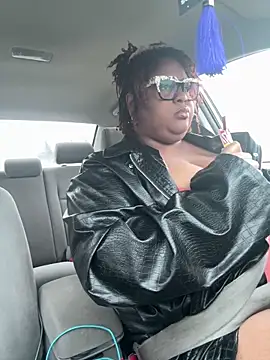 Snapshot of kweenxkarma chatting on December 20, 2024, 11:05 pm kweenxkarma online show from December 20, 2024, 11:05 pm