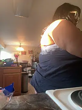 Snapshot of kweenxkarma chatting on January 14, 2025, 10:34 pm kweenxkarma online show from January 14, 2025, 10:34 pm