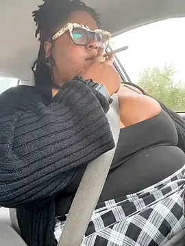 Snapshot of kweenxkarma chatting on September 9, 2025, 10:20 pm kweenxkarma online show from September 9, 2025, 10:20 pm