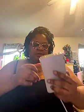 Snapshot of kweenxkarma chatting on September 10, 2025, 8:53 pm kweenxkarma online show from September 10, 2025, 8:53 pm