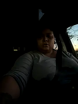 Snapshot of kweenxkarma chatting on November 6, 2025, 2:23 am kweenxkarma online show from November 6, 2025, 2:23 am