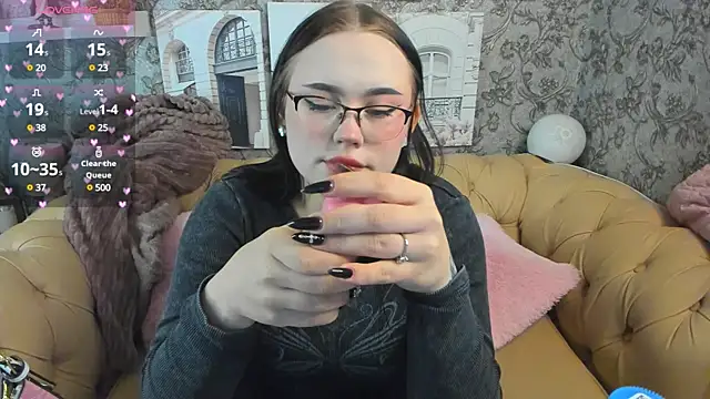 Snapshot of Tina_Walker chatting on February 23, 2025, 12:48 pm Tina Walker online show from February 23, 2025, 12:48 pm