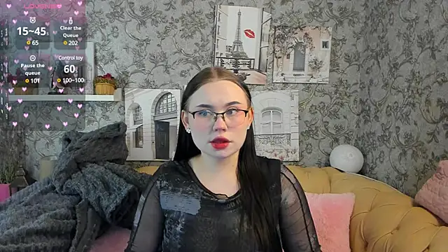 Snapshot of Tina_Walker chatting on March 6, 2025, 1:14 pm Tina Walker online show from March 6, 2025, 1:14 pm