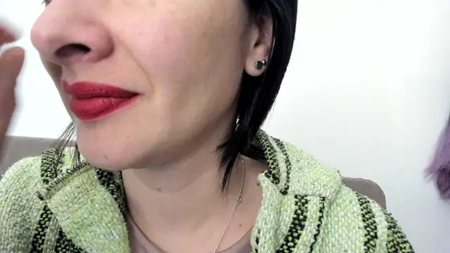 Snapshot of queen_fetish chatting on January 17, 2025, 10:11 am queen fetish online show from January 17, 2025, 10:11 am