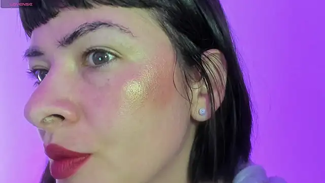 queen fetish online show from December 19, 2025, 1:18 pm