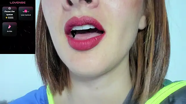 queen fetish online show from March 12, 2026, 6:14 pm