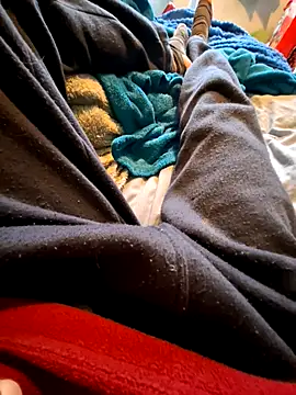 Snapshot of FreezingTie850 chatting on February 9, 2026, 1:37 pm FreezingTie850 online show from February 9, 2026, 1:37 pm