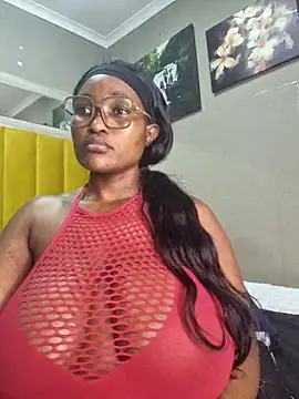 Snapshot of Bustygoddess32 chatting on February 28, 2025, 3:04 am Bustygoddess32 online show from February 28, 2025, 3:04 am