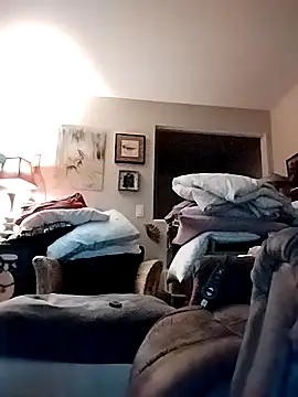 fukurbutt online show from September 27, 2025, 2:22 pm