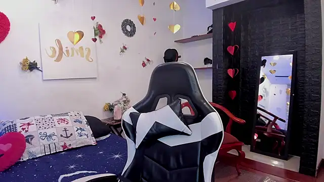 Snapshot of maylin_yung chatting on February 4, 2025, 11:27 am maylin yung online show from February 4, 2025, 11:27 am