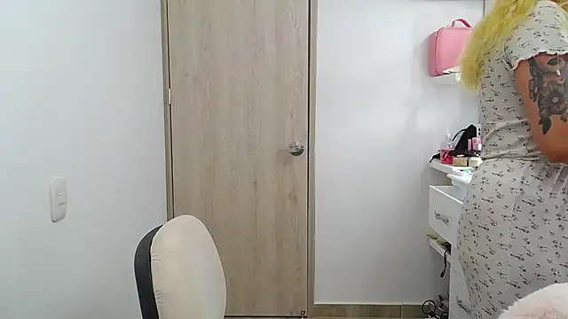 Barbie girl 69 online show from May 25, 2026, 1:33 am